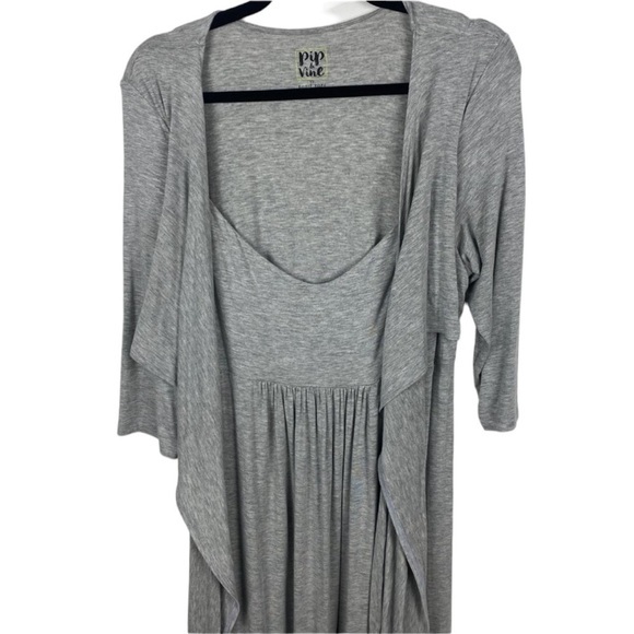 Pip & Vine Gray Maternity wrap top dress - Picture 4 of 7
